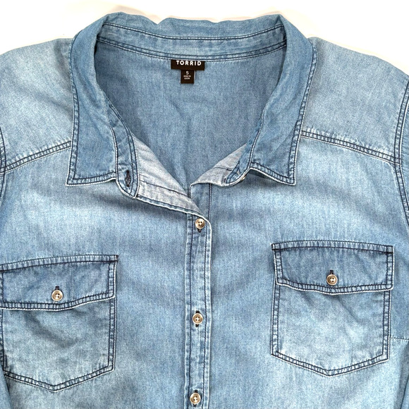 Torrid Western Shirt Plus Size 5 5X Denim Long Sleeve Top Chambray Button Down - Picture 3 of 7